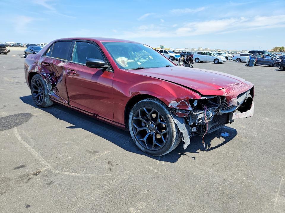 2019 CHRYSLER 300 TOURING — Фото 4 из 13