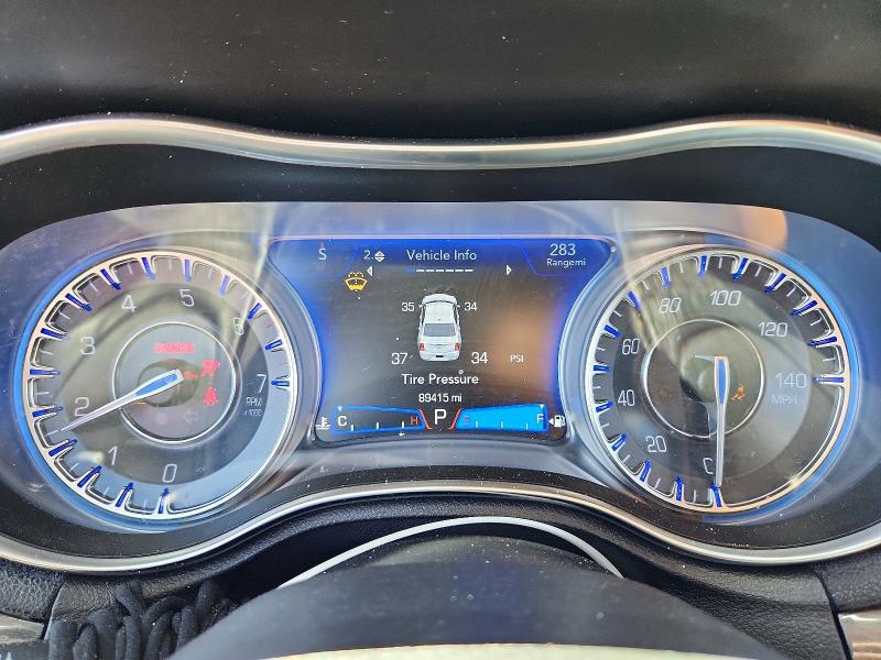 2019 CHRYSLER 300 TOURING — Фото 9 из 13