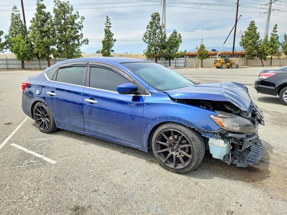 2019 NISSAN SENTRA SV — Фото 4 из 12