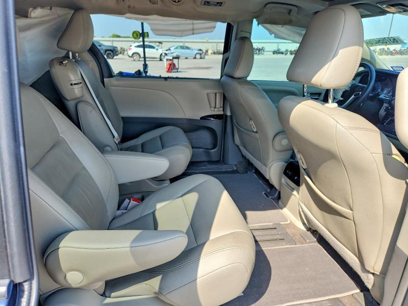 2018 TOYOTA SIENNA XLE 8-PASSENGER — Фото 11 из 13