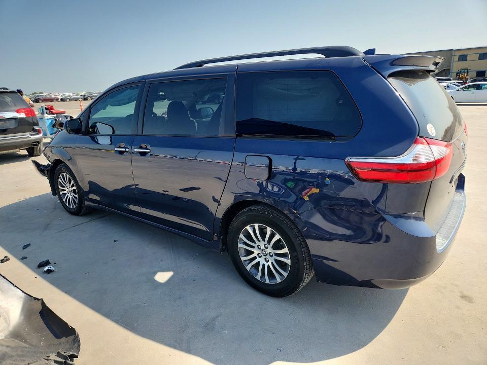 2018 TOYOTA SIENNA XLE 8-PASSENGER — Фото 2 из 13
