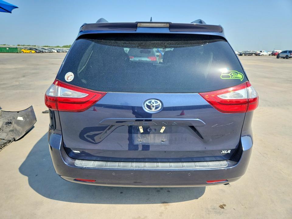 2018 TOYOTA SIENNA XLE 8-PASSENGER — Фото 6 из 13