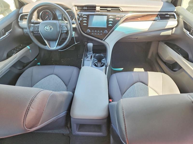 2018 TOYOTA CAMRY LE — Фото 8 из 12