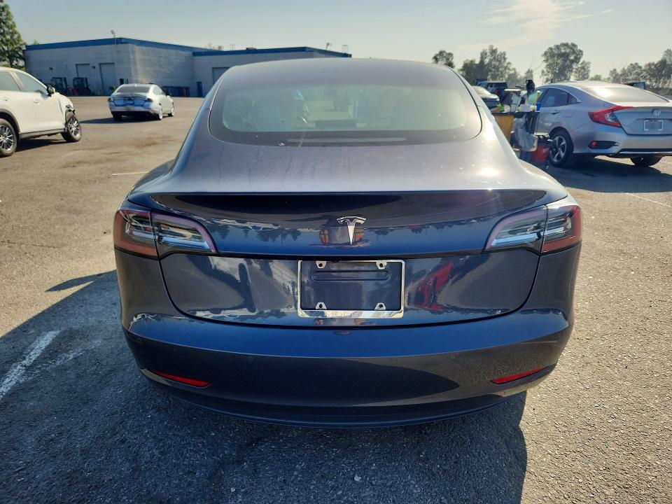 2018 TESLA MODEL 3 — Фото 6 из 12