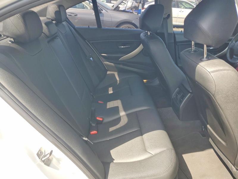 WBA8A9C50JAH14105 2018 BMW 320 photo no. 10