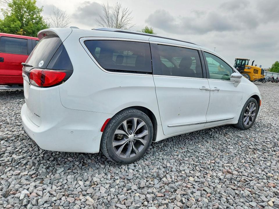 2017 CHRYSLER PACIFICA LIMITED — Фото 3 из 13