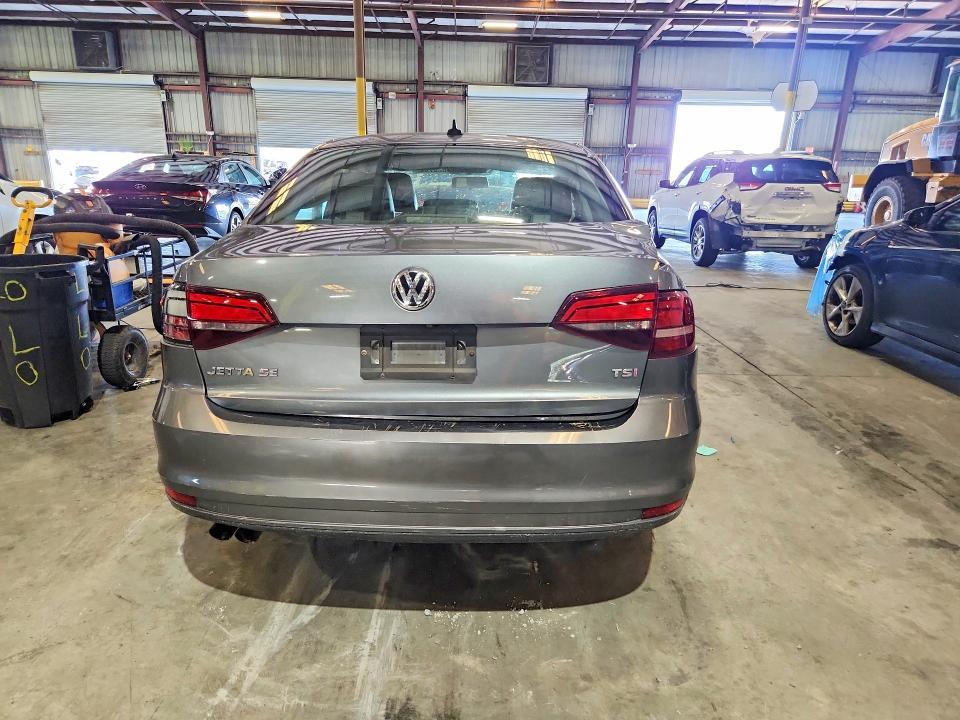 2017 VOLKSWAGEN JETTA SE — Фото 6 из 13