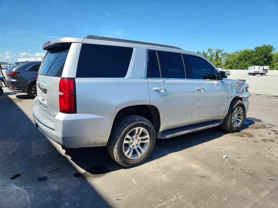 2017 CHEVROLET TAHOE C1500 LT — Фото 3 из 13