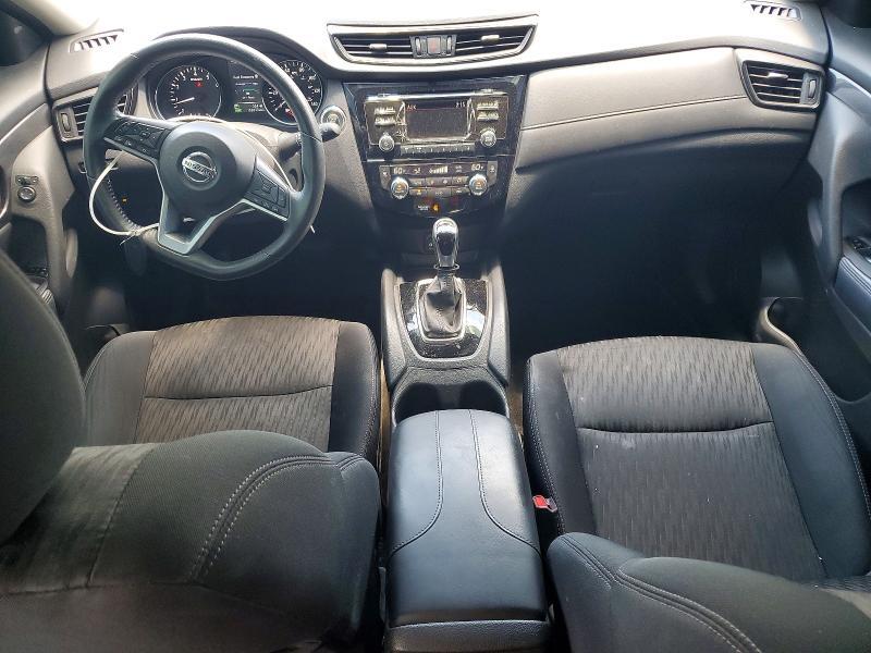 2017 NISSAN ROGUE SV — Фото 8 из 14