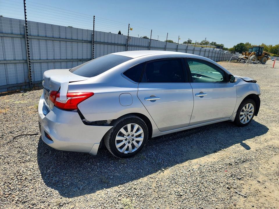 2017 NISSAN SENTRA S — Фото 3 из 13