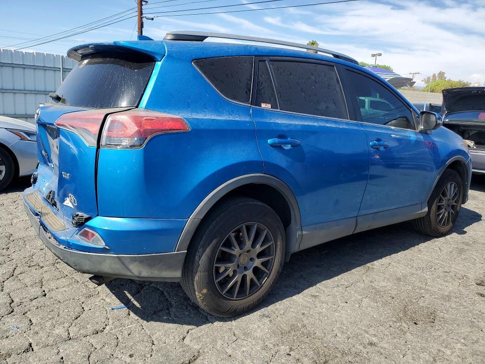 2T3WFREV5HW331391 2017 TOYOTA RAV4 photo no. 3