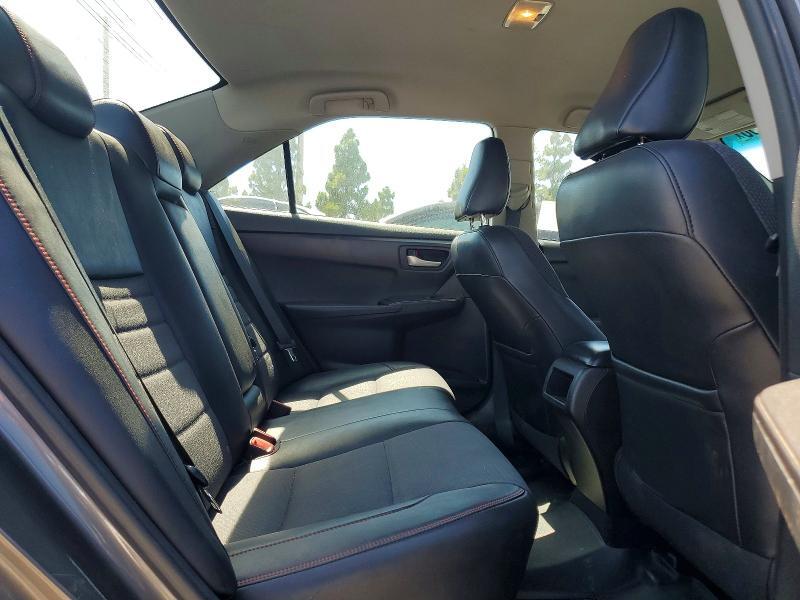 2017 TOYOTA CAMRY SE — Фото 10 из 12