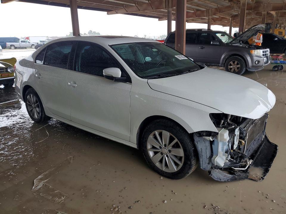 2016 VOLKSWAGEN JETTA SE — Фото 4 из 14