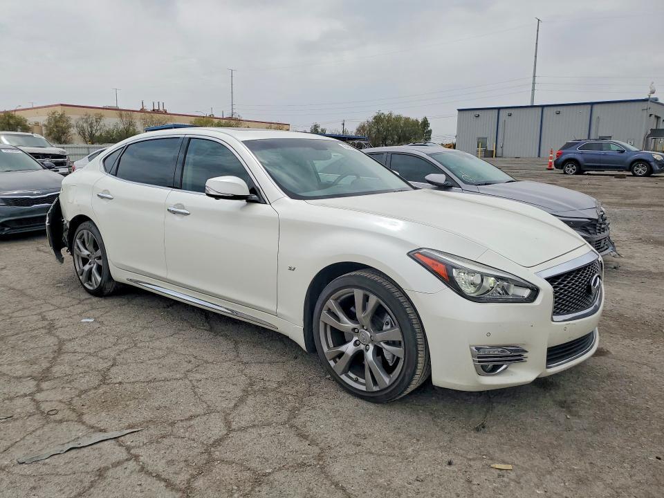 2016 INFINITI Q70L 3.7 — Фото 4 из 13