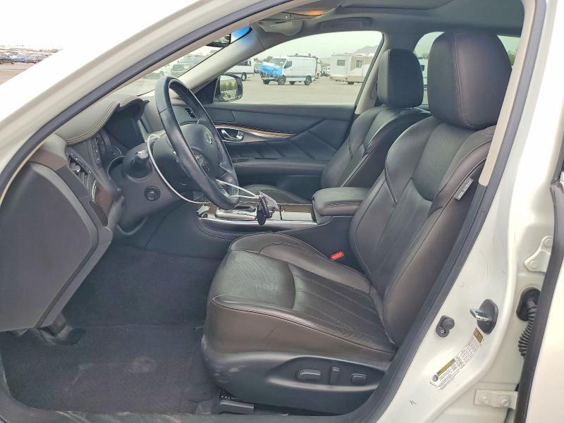 2016 INFINITI Q70L 3.7 — Фото 7 из 13