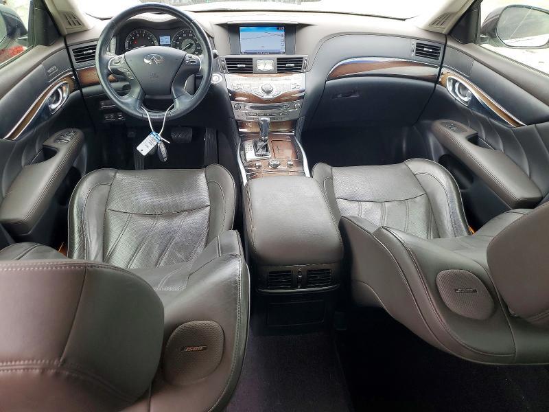 2016 INFINITI Q70L 3.7 — Фото 8 из 13