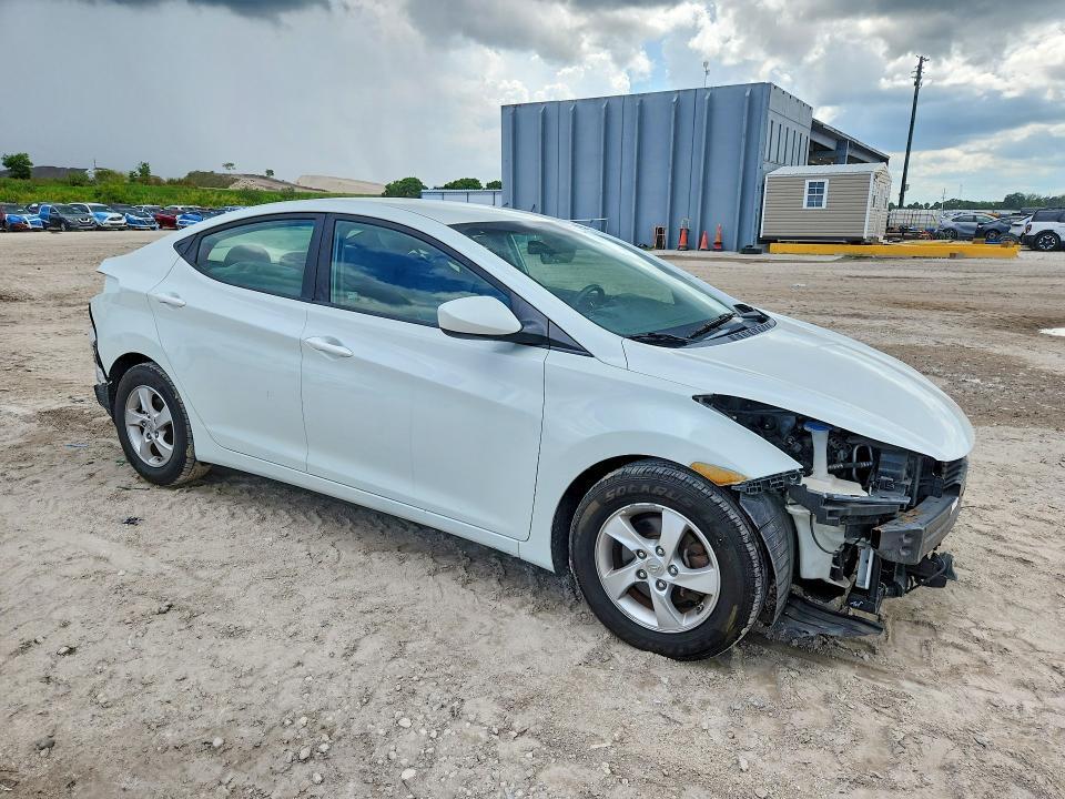 2015 HYUNDAI ELANTRA SE — Фото 4 из 13