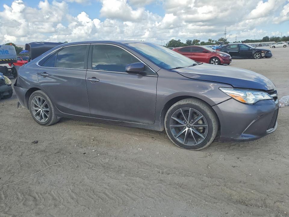 2015 TOYOTA CAMRY XSE — Фото 4 из 12