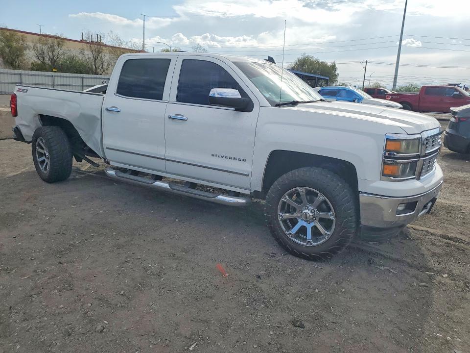 2015 CHEVROLET SILVERADO K1500 LTZ — Фото 4 из 12