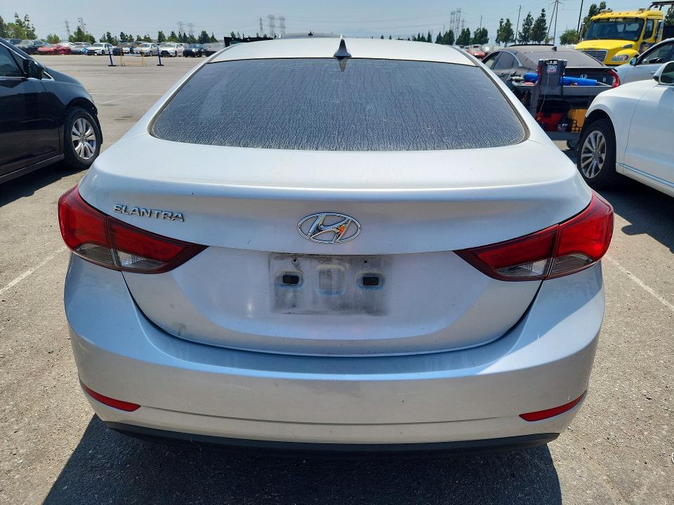 2015 HYUNDAI ELANTRA SE — Фото 6 из 12