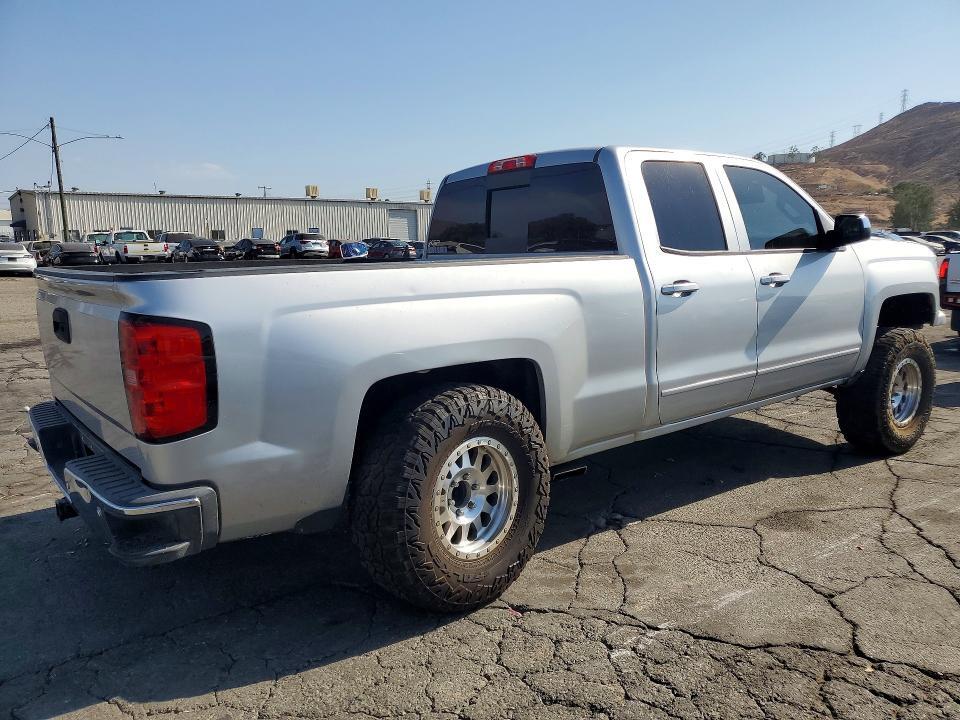 2015 CHEVROLET SILVERADO K1500 LT — Фото 3 из 12