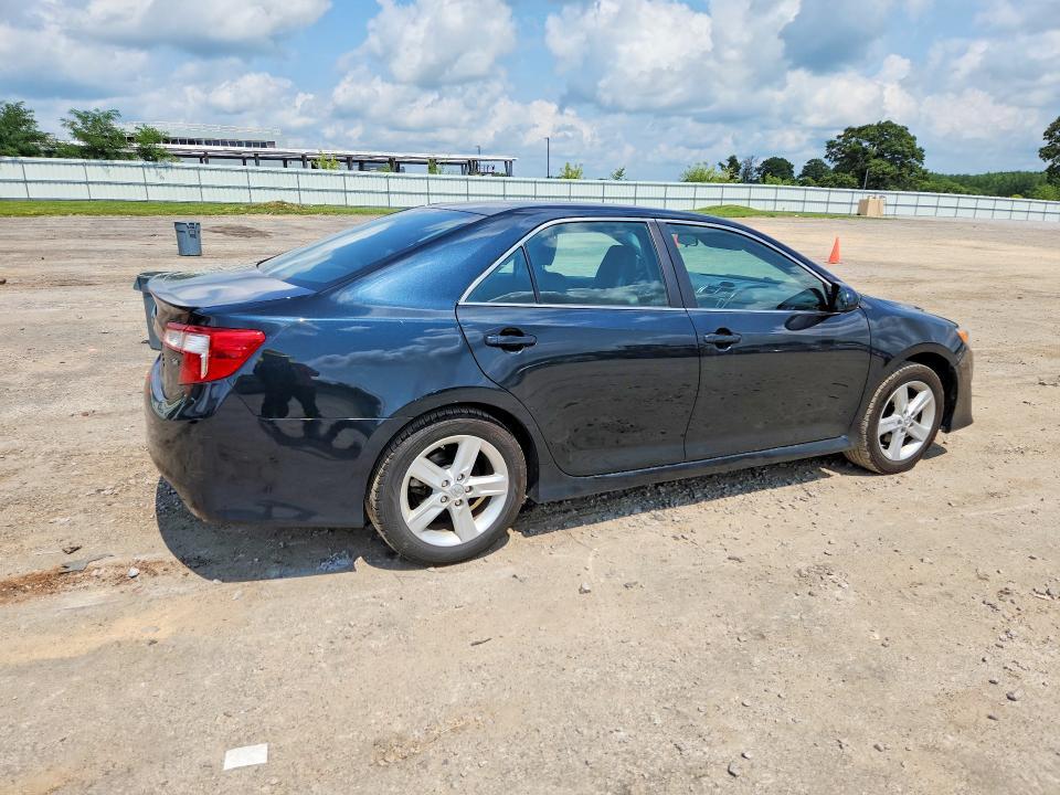 2014 TOYOTA CAMRY SE — Фото 3 из 12