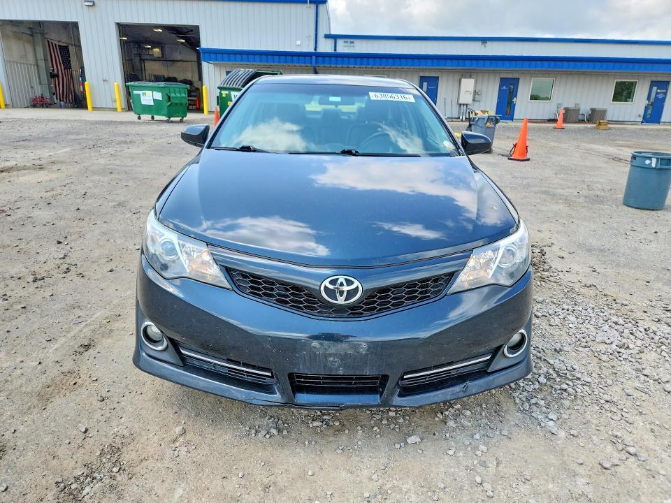 2014 TOYOTA CAMRY SE — Фото 5 из 12