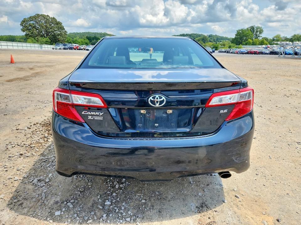 2014 TOYOTA CAMRY SE — Фото 6 из 12