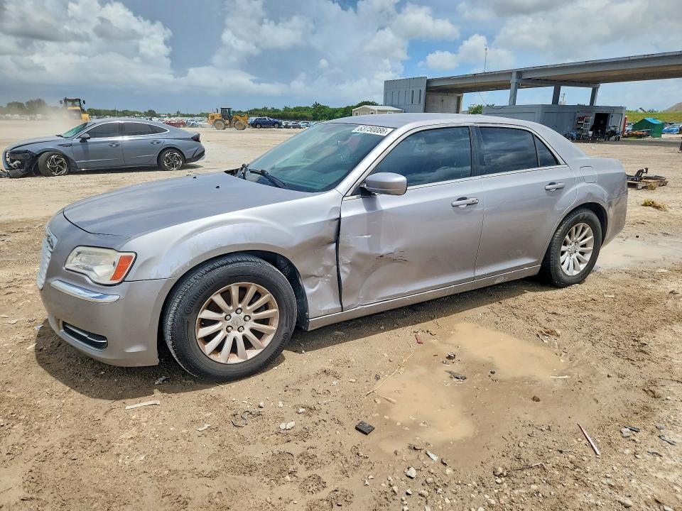 2014 CHRYSLER 300 2C3CCAAG6EH141670