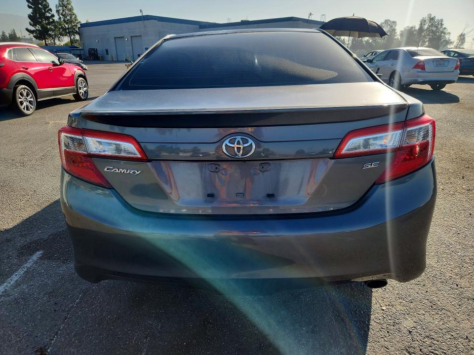 2014 TOYOTA CAMRY SE — Фото 6 из 13