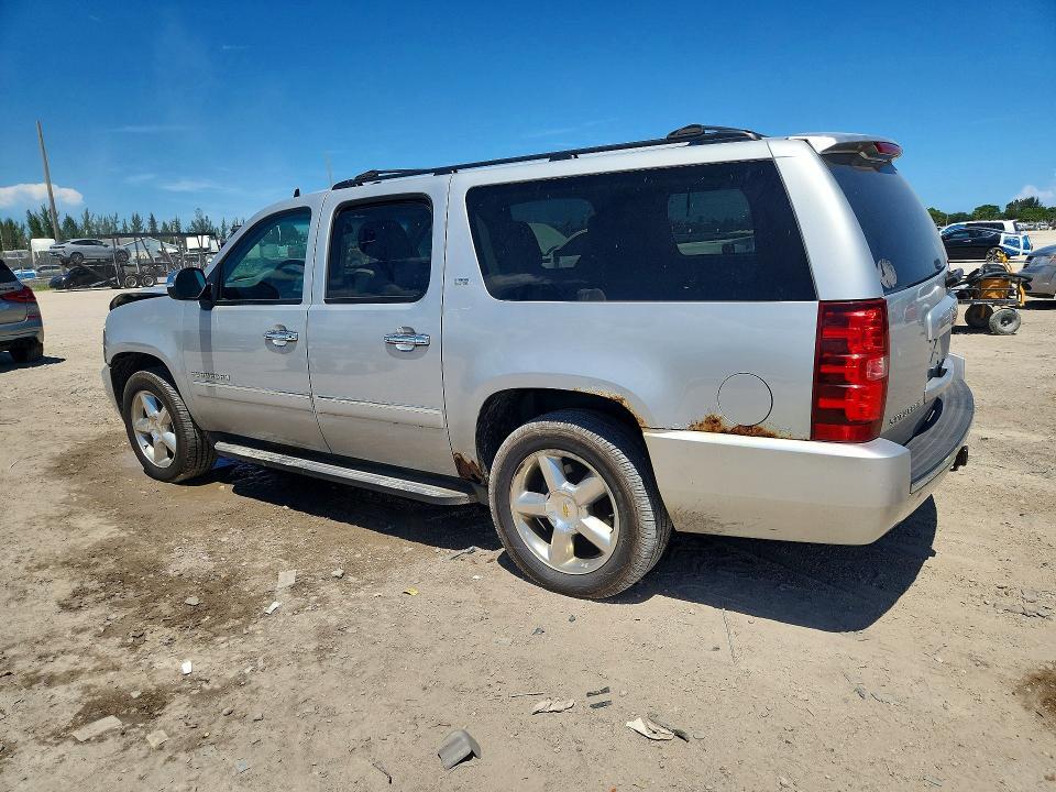 2013 CHEVROLET SUBURBAN K1500 LTZ — Фото 2 из 14