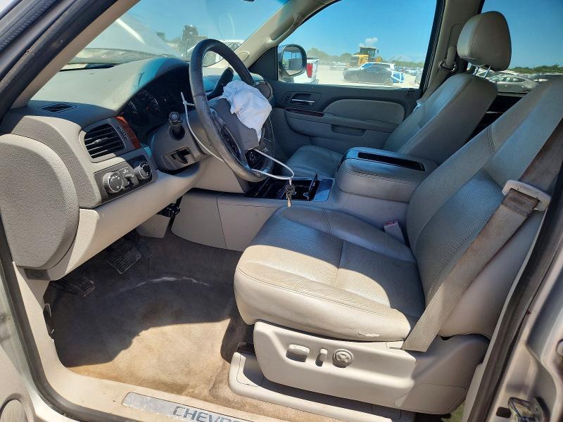 2013 CHEVROLET SUBURBAN K1500 LTZ — Фото 7 из 14
