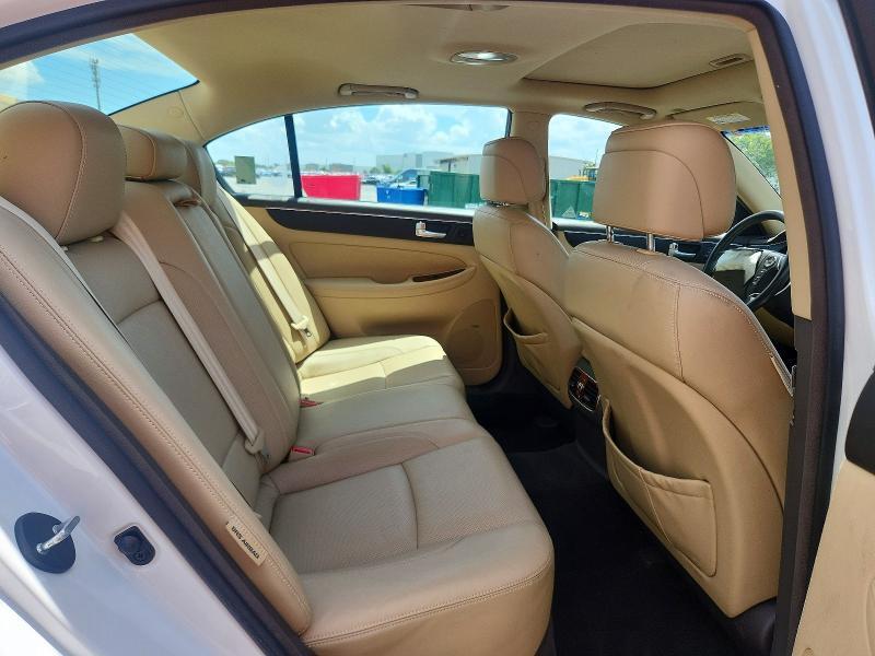 2012 HYUNDAI GENESIS 3.8L — Фото 10 из 12