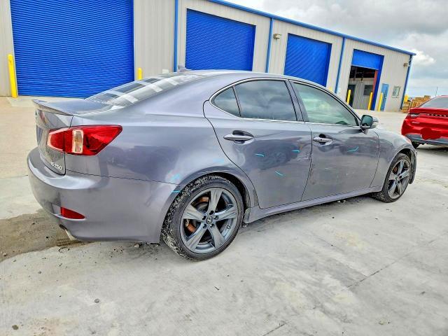 JTHBF5C21C5157401 2012 LEXUS IS photo no. 3