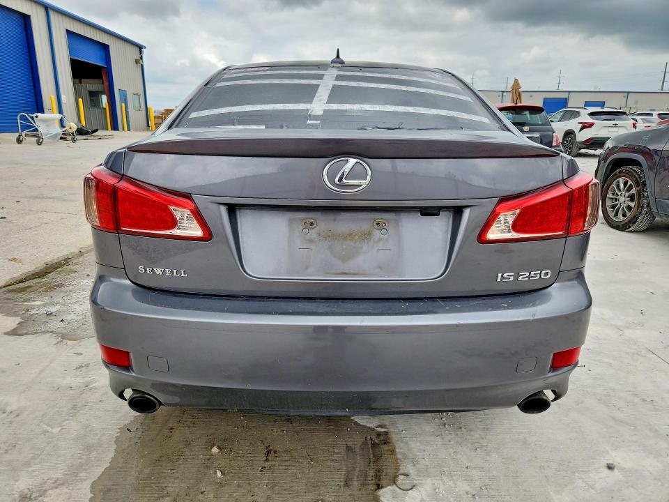 JTHBF5C21C5157401 2012 LEXUS IS photo no. 6