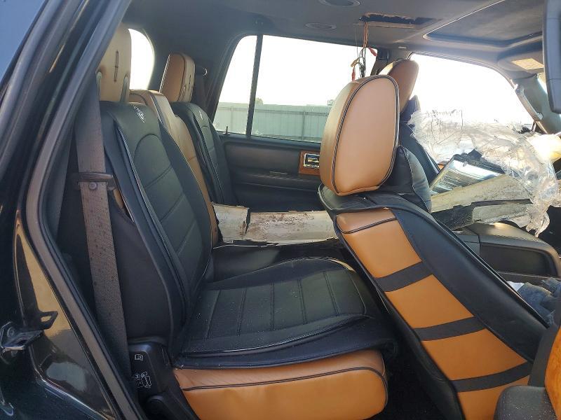 5LMJJ2J50BEJ01965 2011 LINCOLN NAVIGATOR photo no. 11