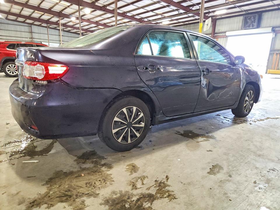 2011 TOYOTA COROLLA LE — Фото 3 из 12