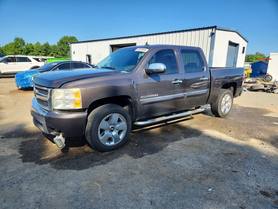 2011 CHEVROLET SILVERADO 3GCPCSE03BG256416