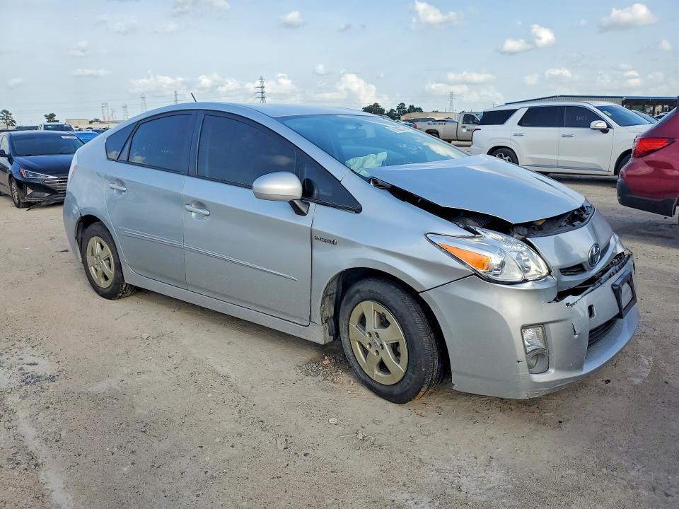 2011 TOYOTA PRIUS THREE — Фото 4 из 13