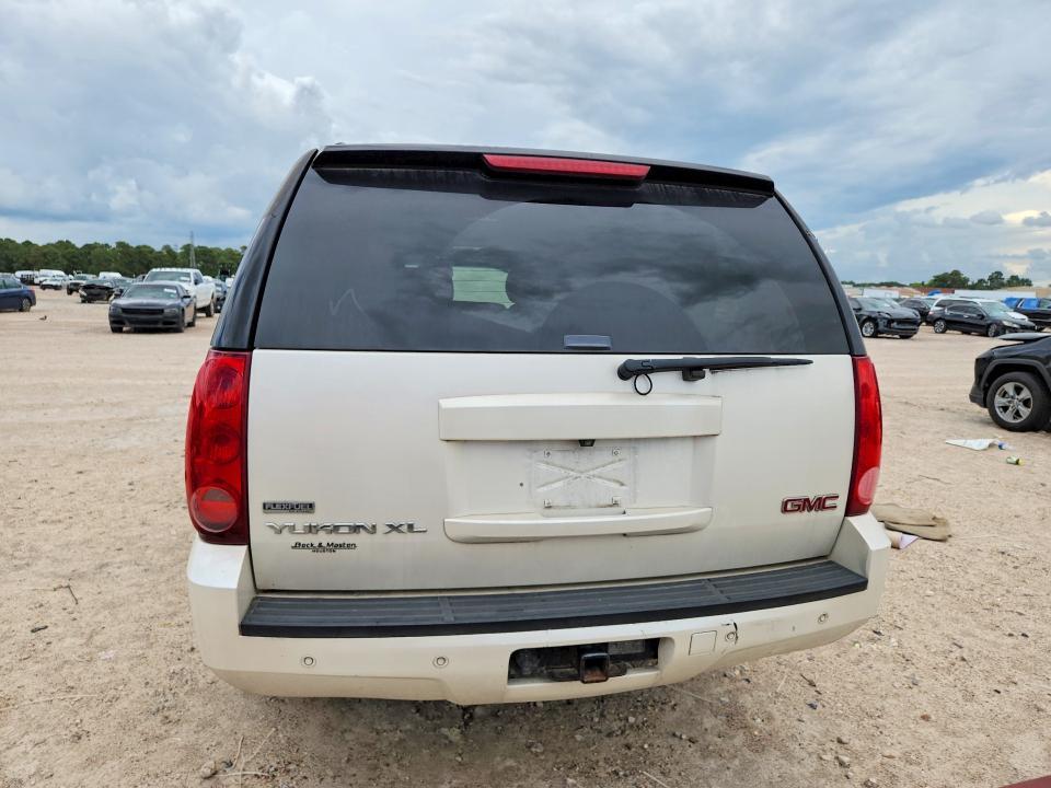 2011 GMC YUKON XL C1500 SLT — Фото 6 из 13