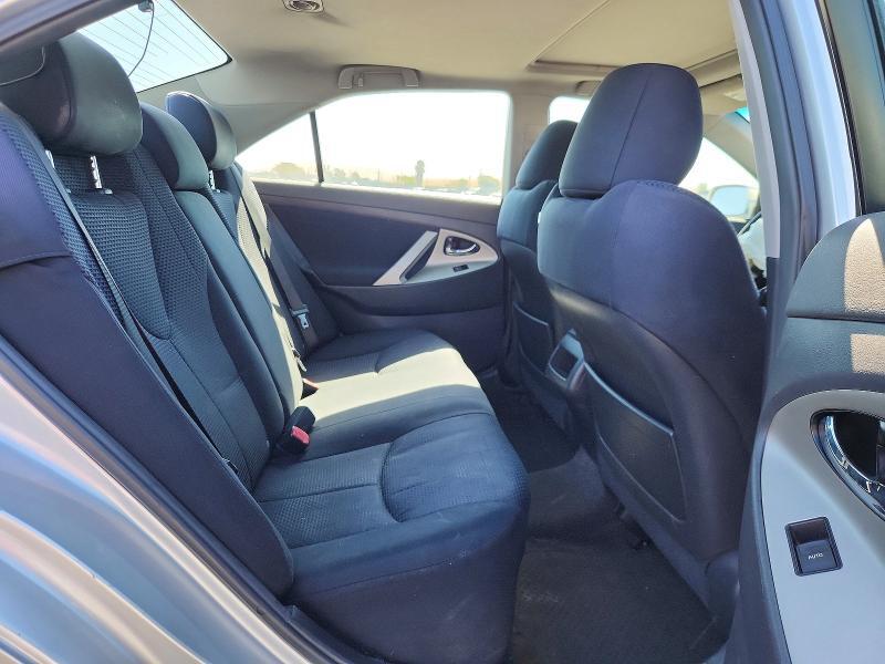 2010 TOYOTA CAMRY SE — Фото 10 из 13