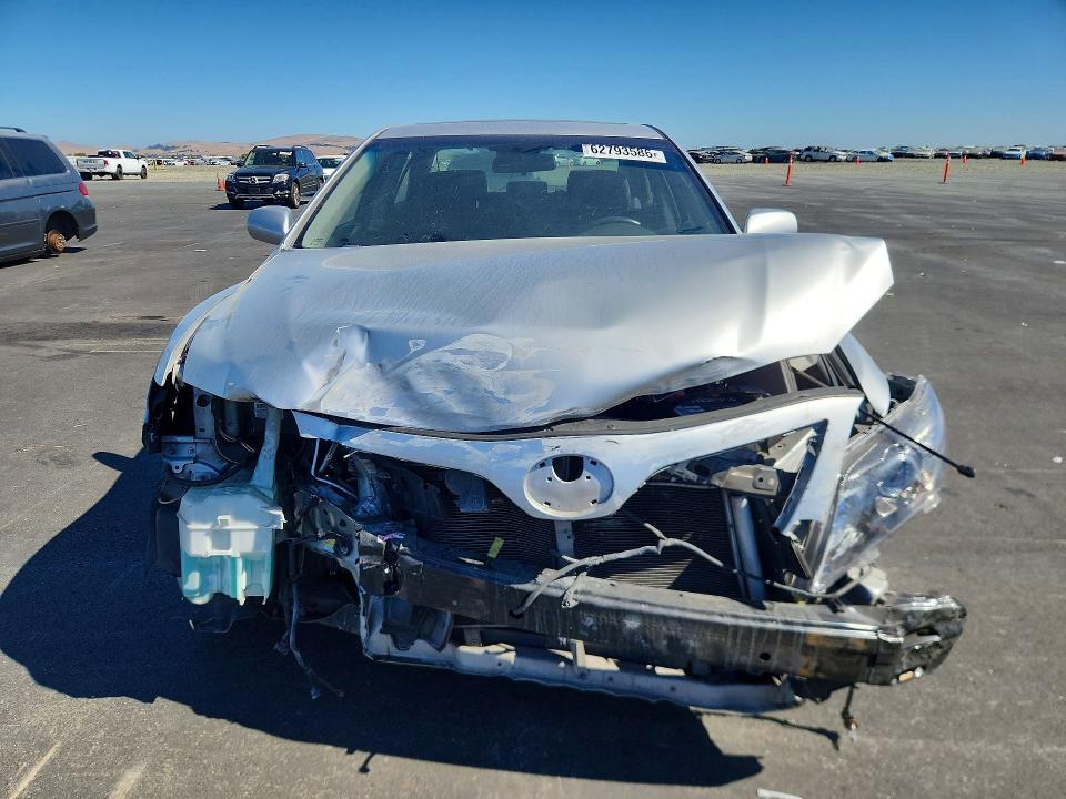 2010 TOYOTA CAMRY SE — Фото 5 из 13