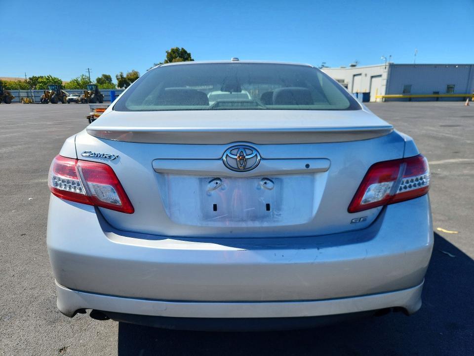 2010 TOYOTA CAMRY SE — Фото 6 из 13