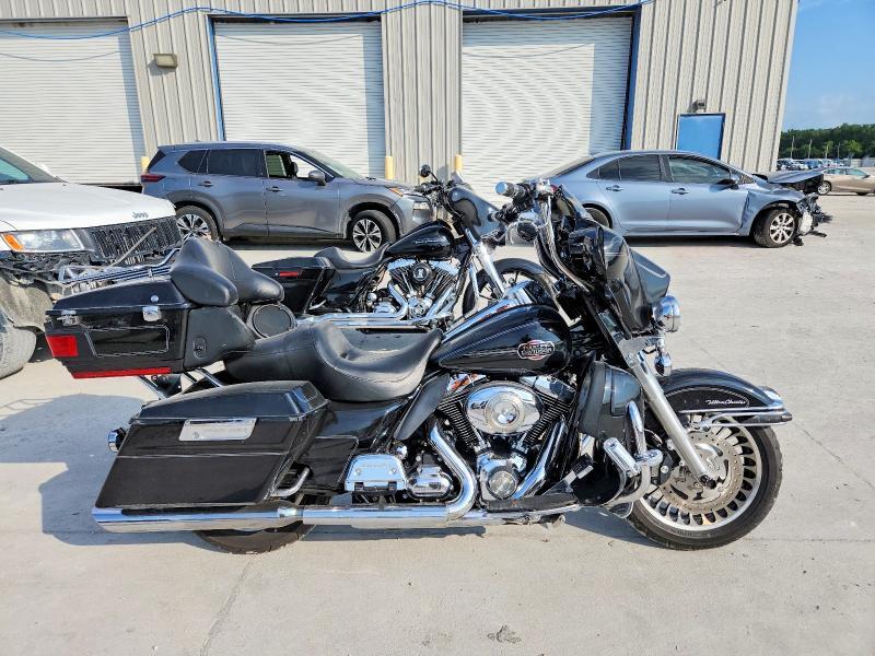 2009 HARLEY-DAVIDSON FLHTCU 1HD1FC4179Y632661