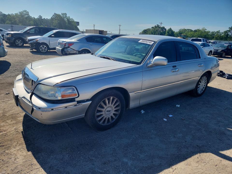 2005 LINCOLN TOWN CAR 1LNHM81W85Y671803