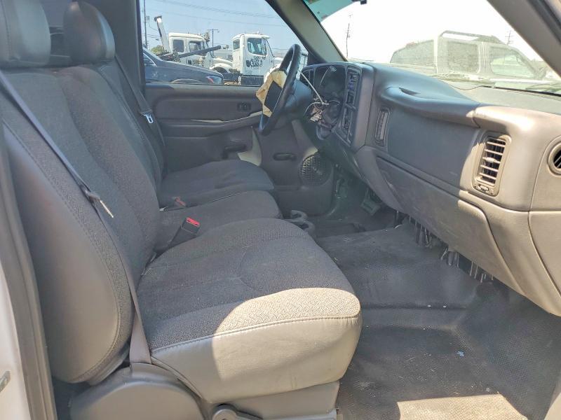 2004 CHEVROLET SILVERADO C1500 — Фото 10 из 12