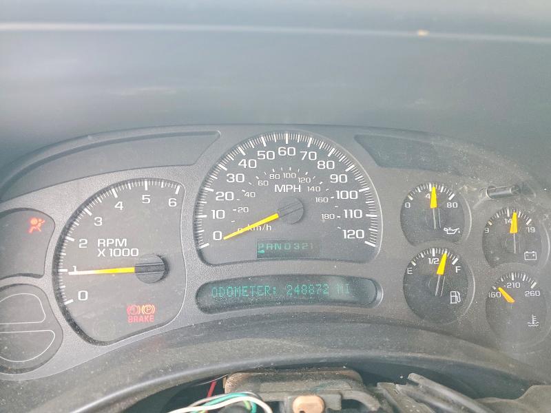 2004 CHEVROLET SILVERADO C1500 — Фото 9 из 12