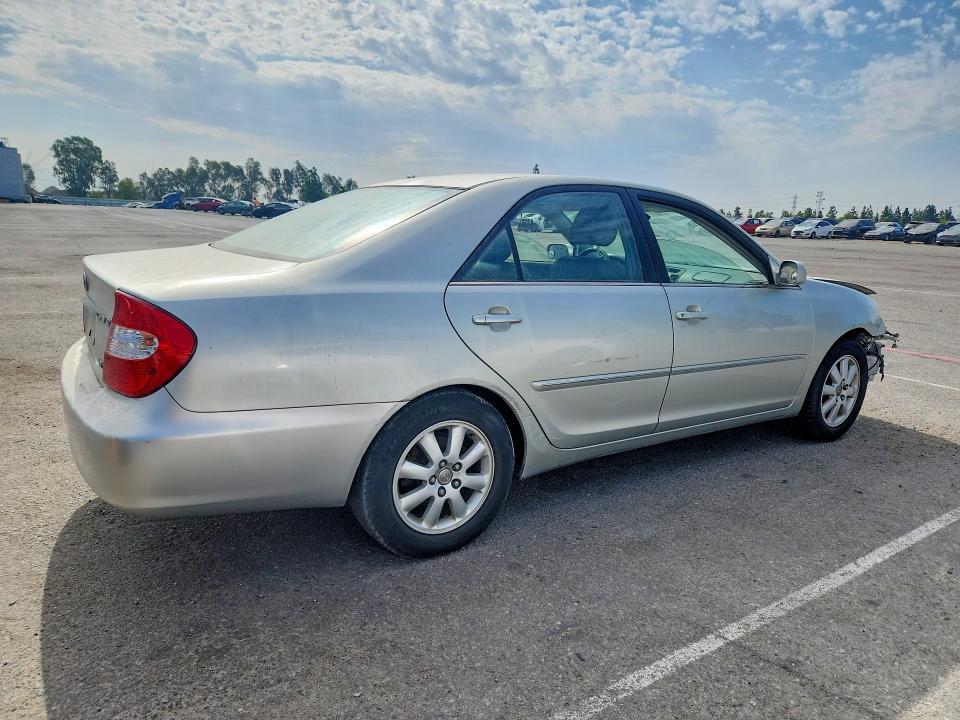 2002 TOYOTA CAMRY XLE V6 — Фото 3 из 12