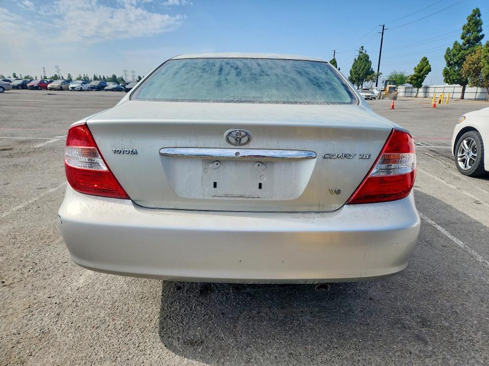 2002 TOYOTA CAMRY XLE V6 — Фото 6 из 12