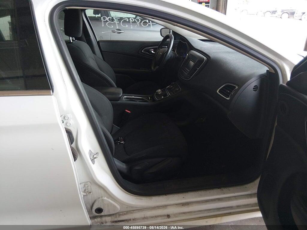 1C3CCCAB4GN142911 2016 CHRYSLER 200 photo no. 5
